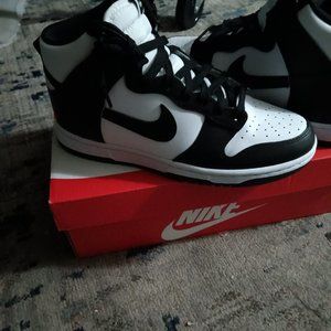 HIGH TOP PANDA DUNKS SIZE 7 IN MEN'S